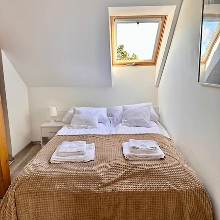 Klimatyczny Apartament Nr 8 Z Widokiem Na Gory Sowie Bielawa  Eksteriør billede