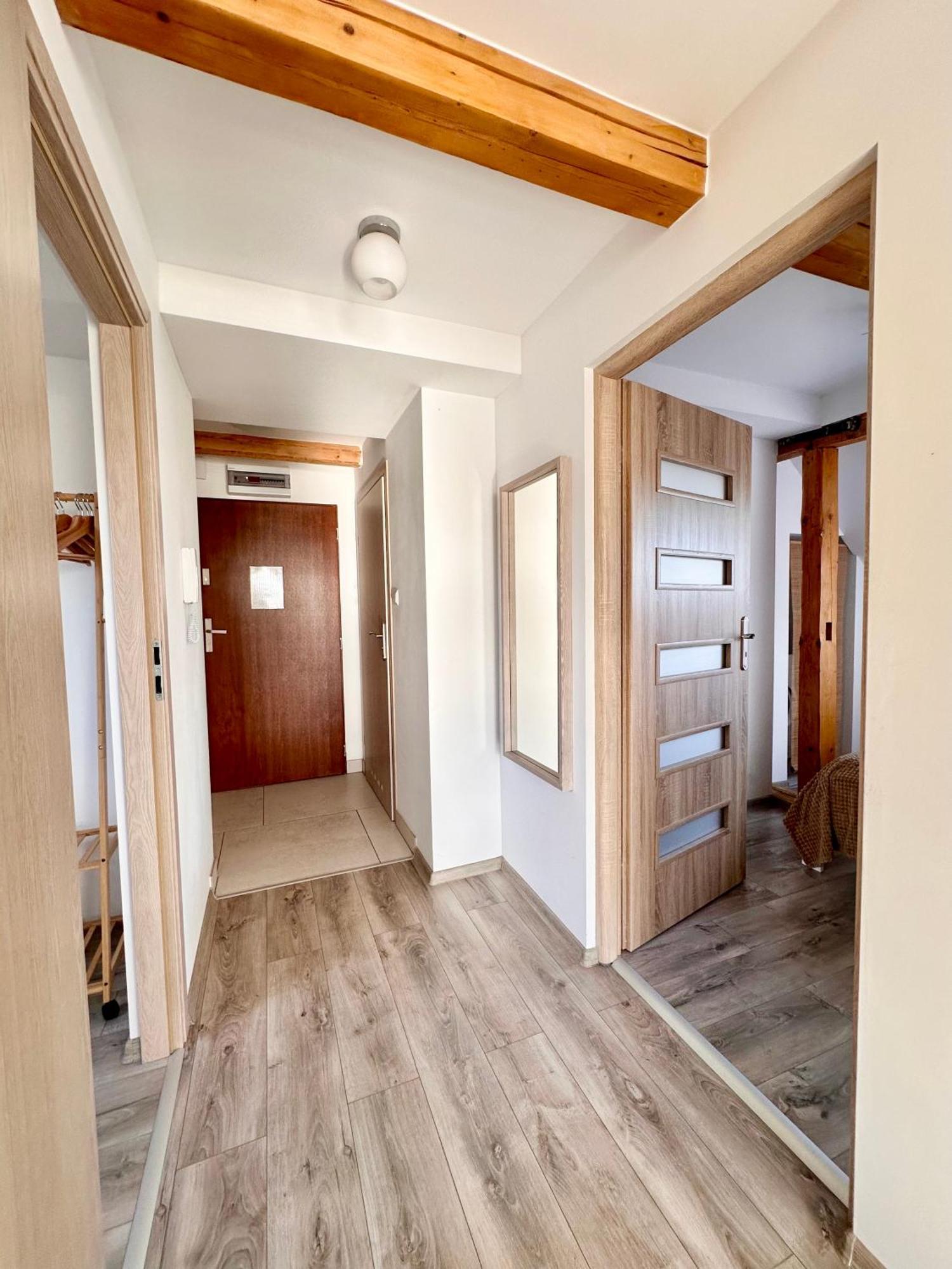 Klimatyczny Apartament Nr 8 Z Widokiem Na Gory Sowie Bielawa  Eksteriør billede